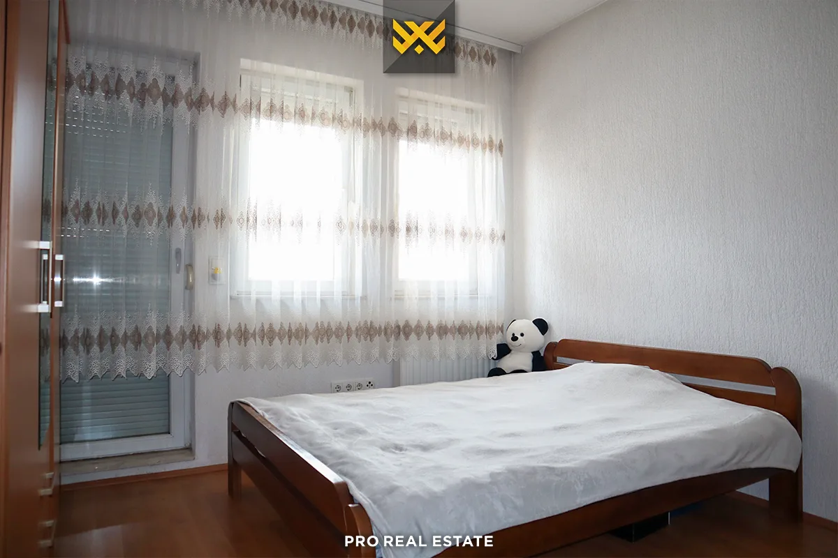 Shtëpi 554m² për #SHITJE në Lagjen Gjinaj