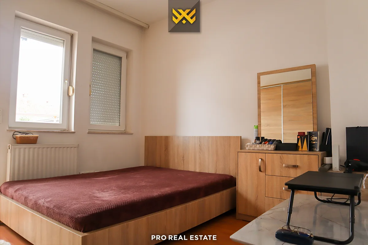 Shtëpi 554m² për #SHITJE në Lagjen Gjinaj