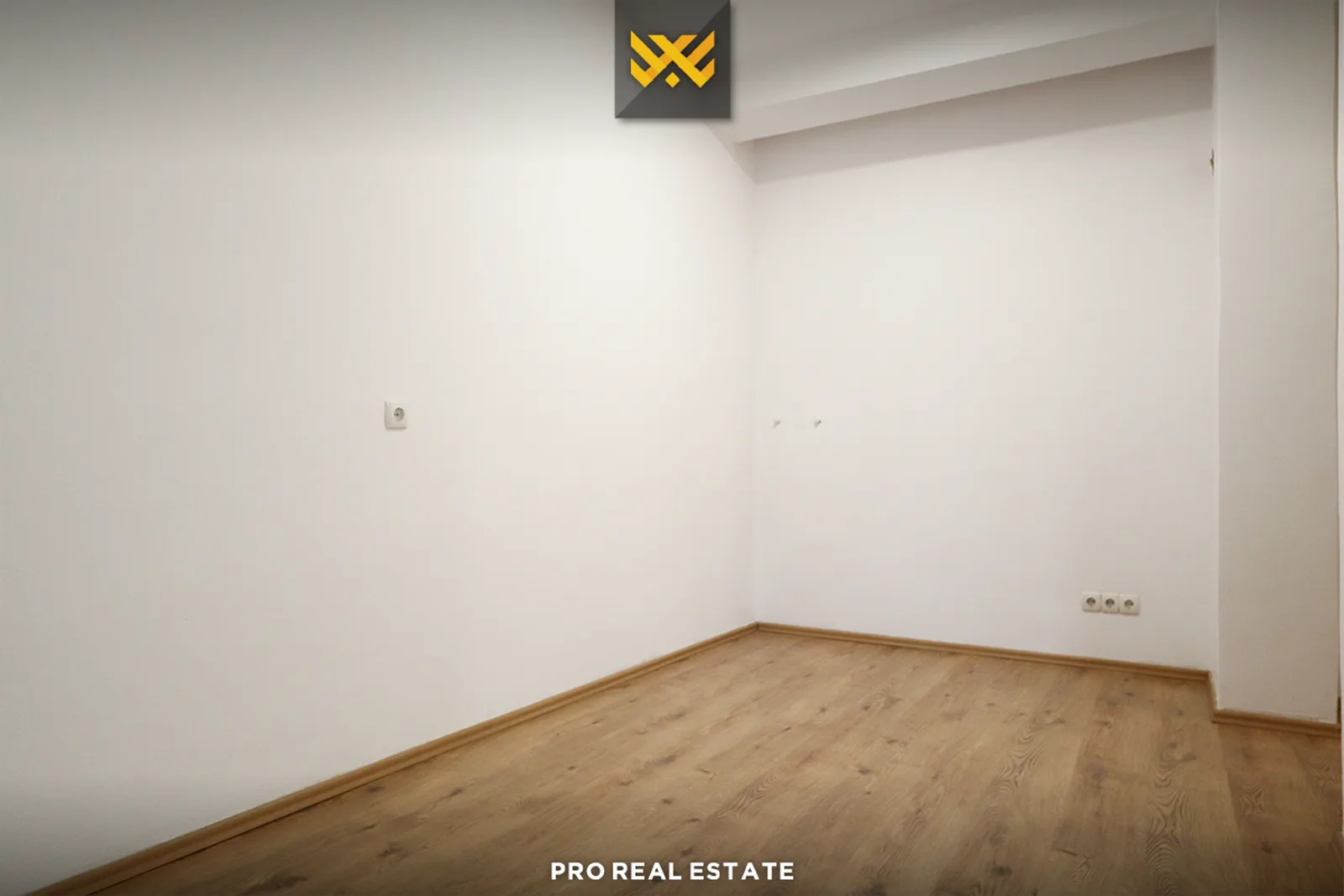 Banesë – Zyre 60m² me #QIRA në Ulpianë.