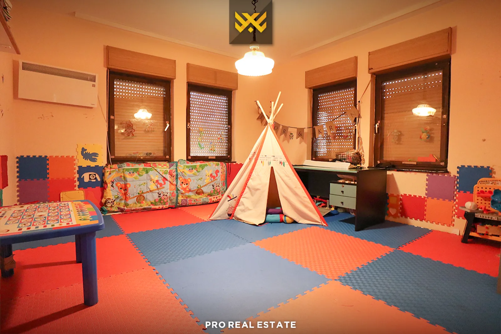 Shtëpi 460m² me #QIRA në Velani.