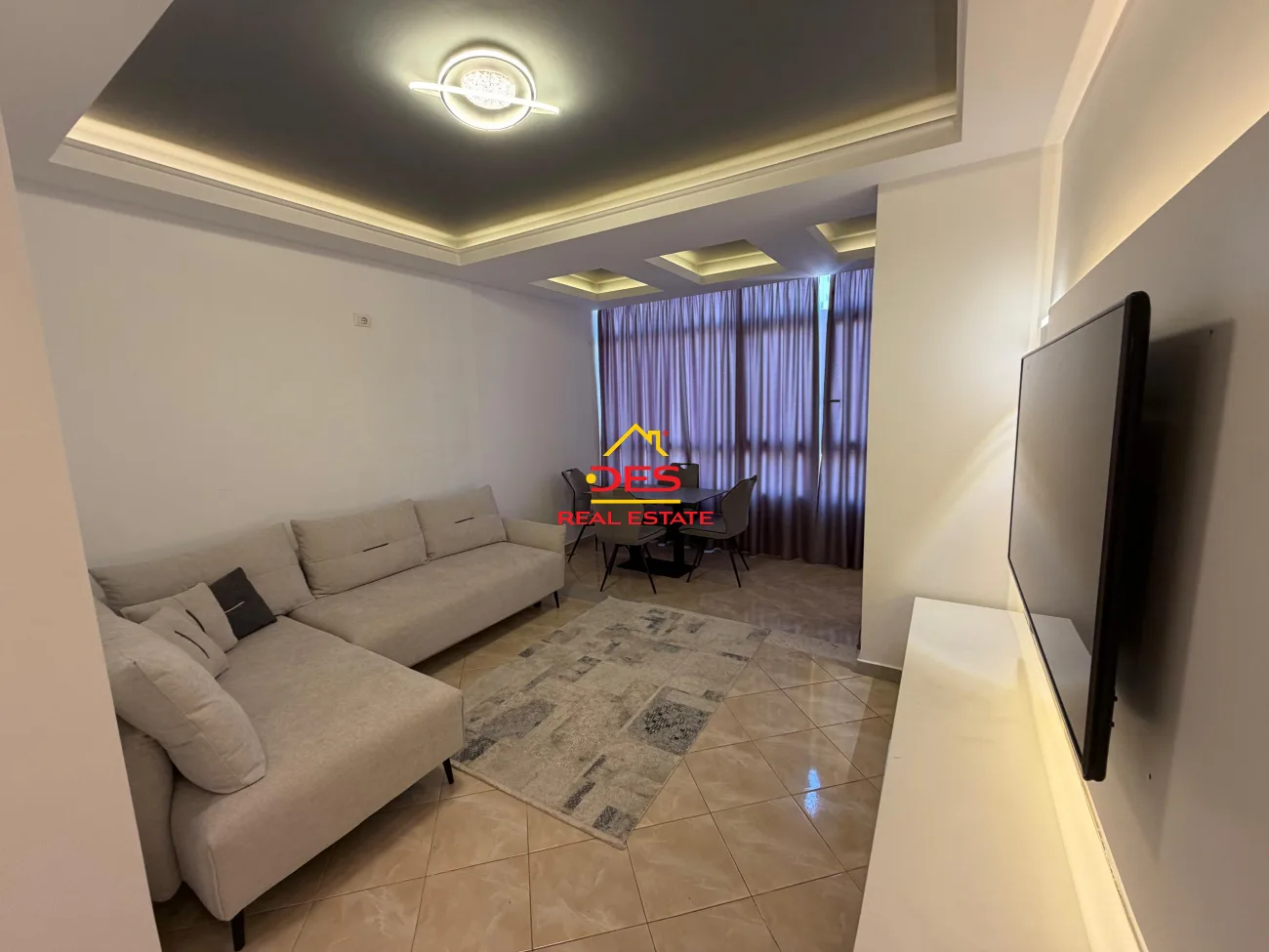 Jepet me qira apartament 2+1 pranë hotel partner, vlorë
