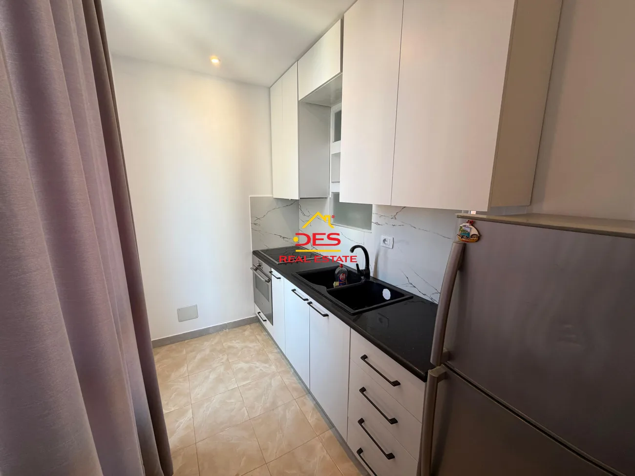 Jepet me qira apartament 2+1 pranë hotel partner, vlorë