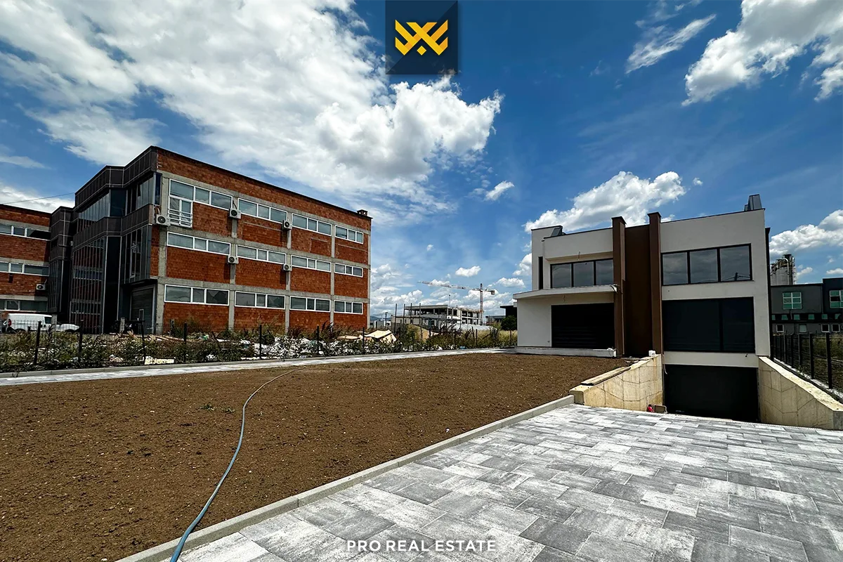 Shtëpi 333m² për #SHITJE në Çagllavicë