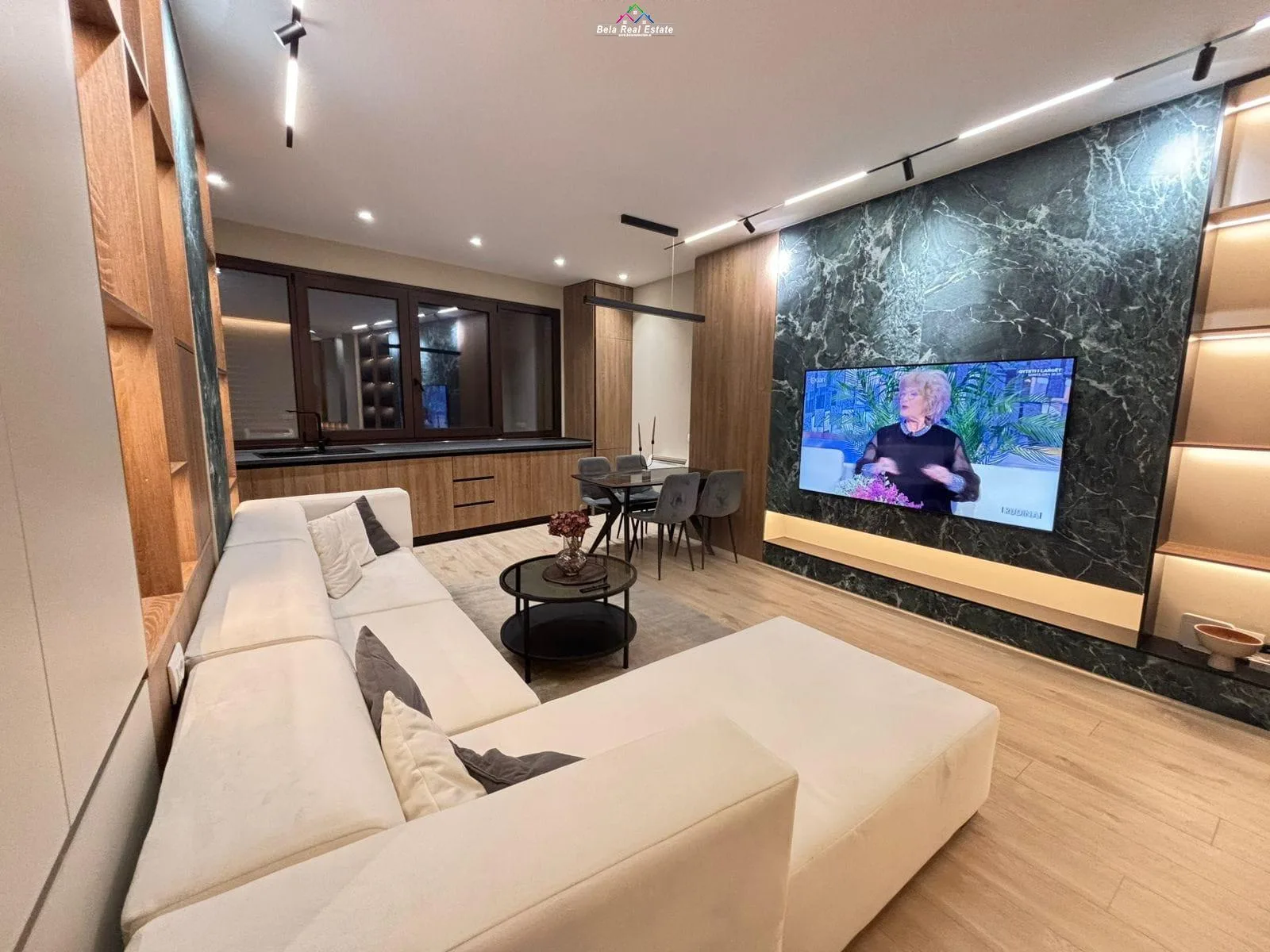 Apartament Me Qera 2+1+2 tek Rruga e Barrikadave (ID B2201600) Tirane