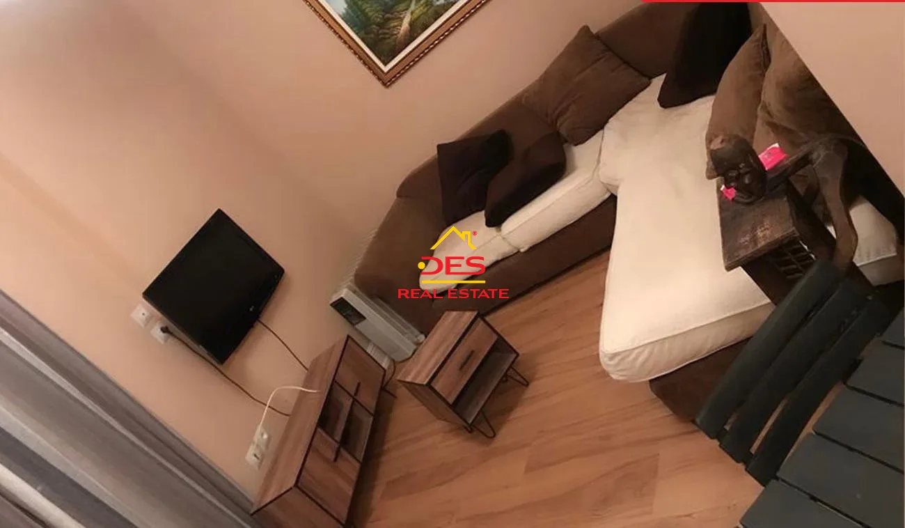 Jepet me qira apartament 2+1 në qendër , elbasan.