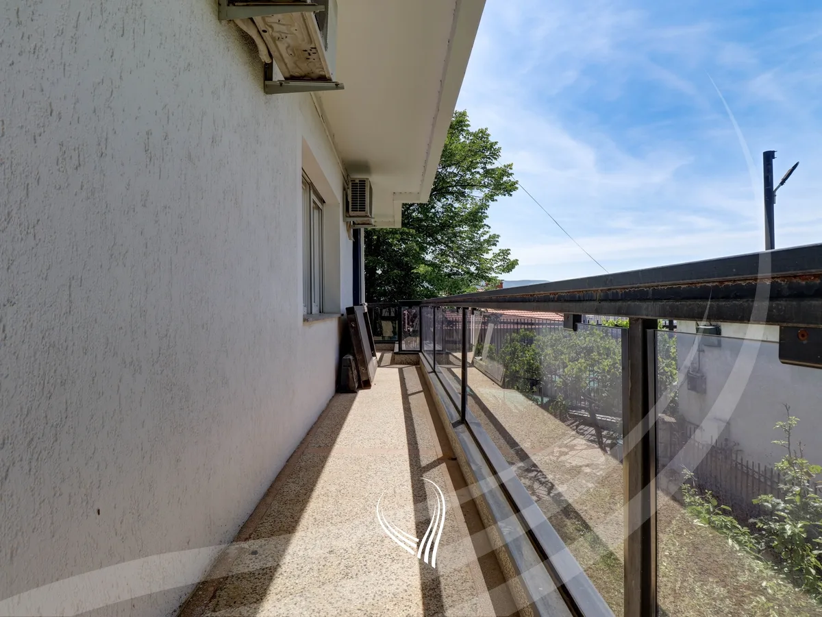 Objekt afarist 610m2 me qira në lagjen Arbëria-Dragodan