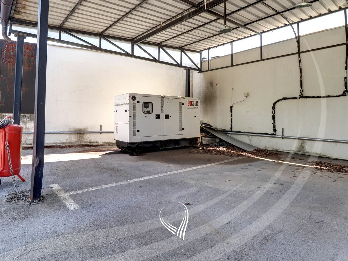 Objekt afarist 610m2 me qira në lagjen Arbëria-Dragodan