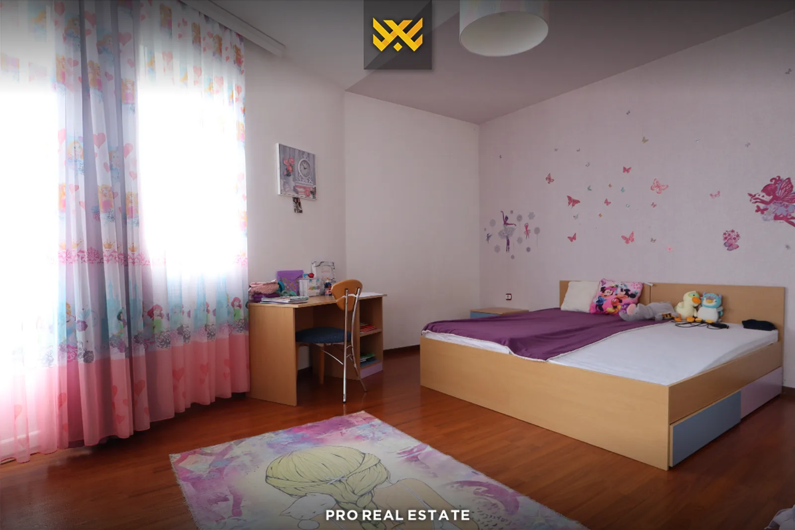 Shtëpi 565m² në #SHITJE në Veternik.
