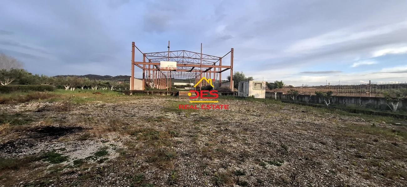 JEPET ME QIRA KAPANON NË PANAJA ,VLORË 📍Në anë të autostradës