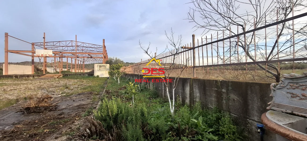 JEPET ME QIRA KAPANON NË PANAJA ,VLORË 📍Në anë të autostradës