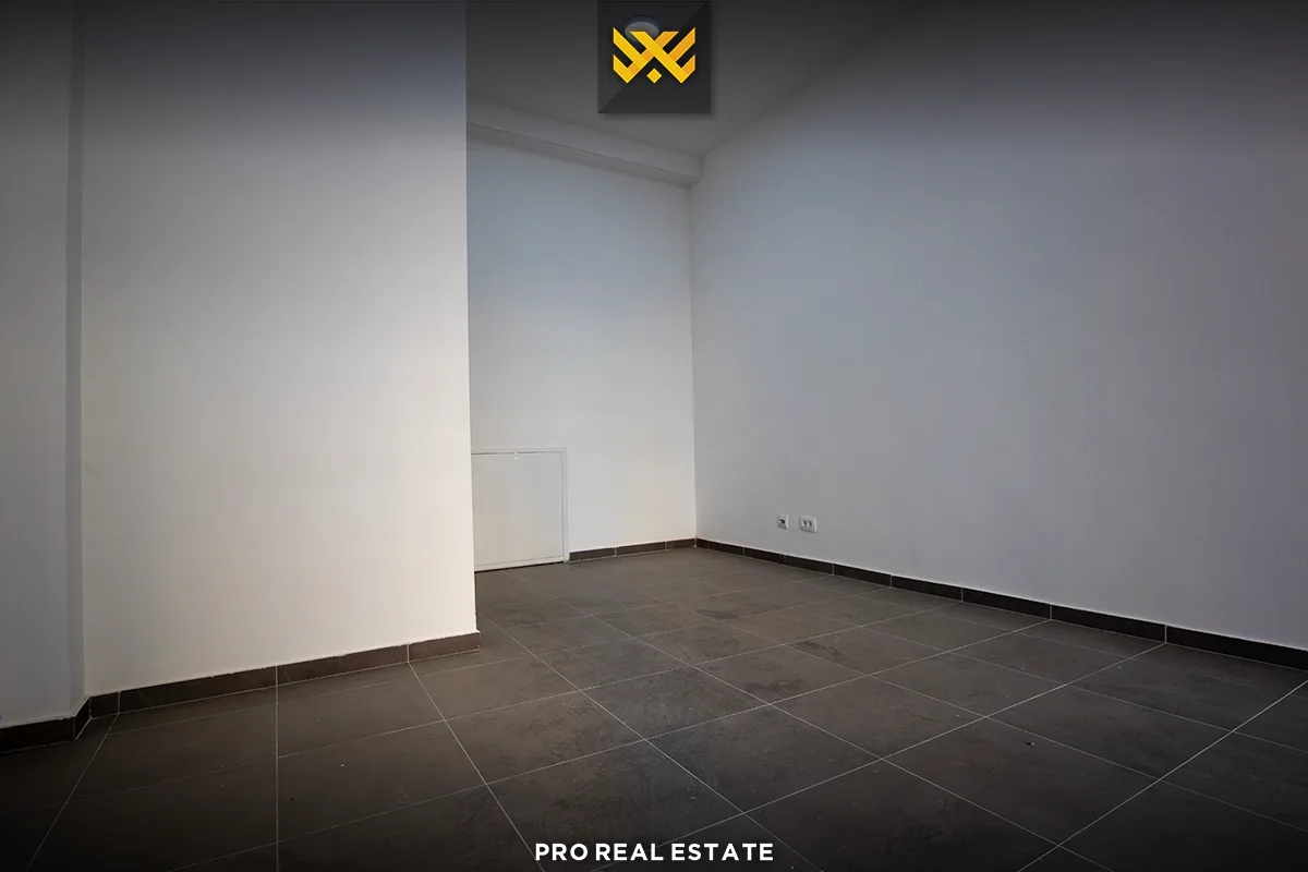 Lokal 25m² me #QIRA te Mati 1.
