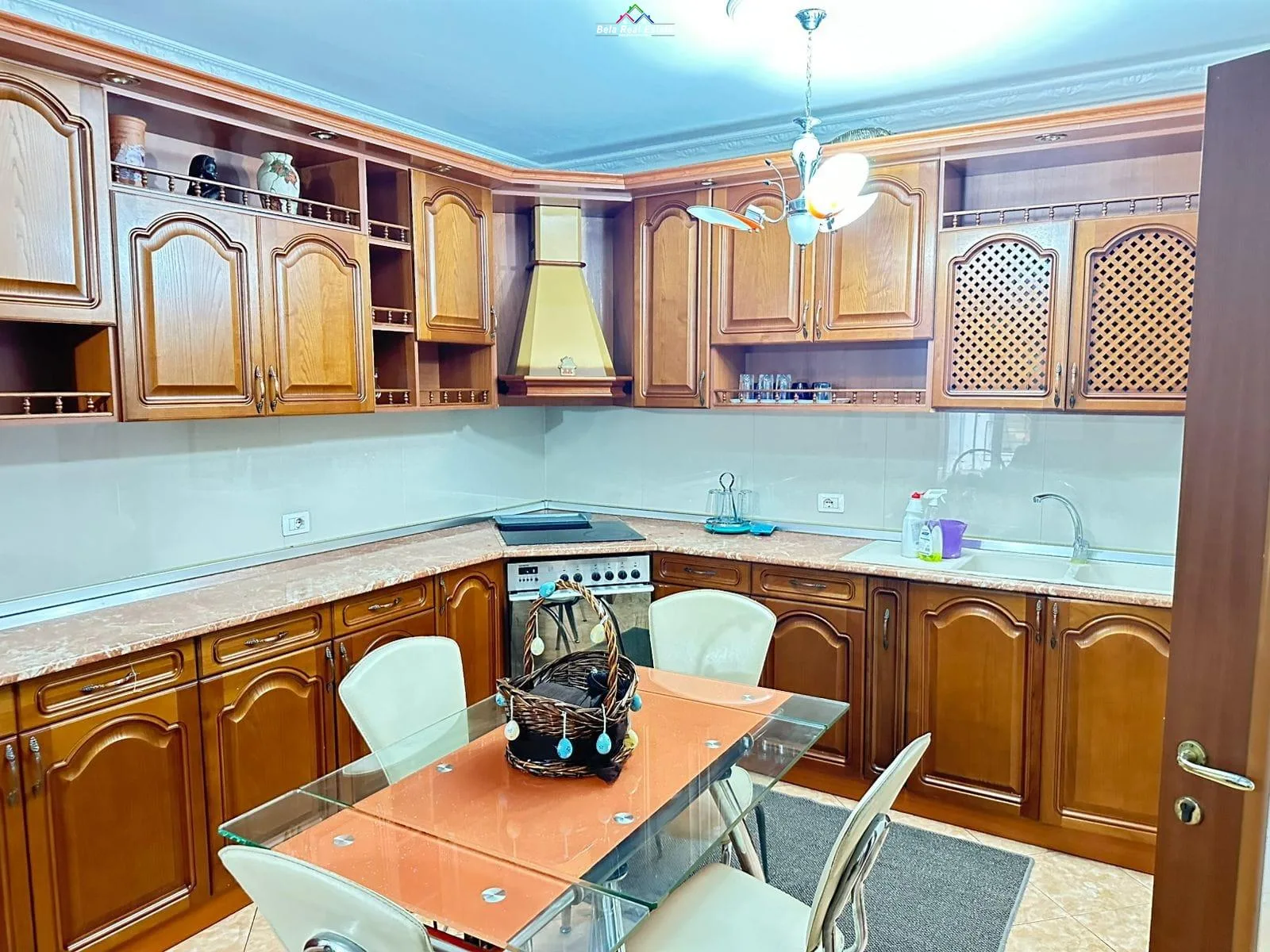 Apartament Me Qera 2+1 tek Zogu i Zi (ID B2201422) Tirane