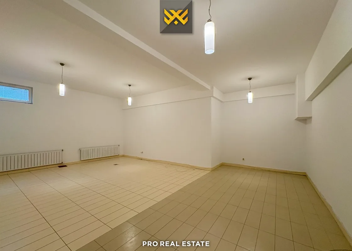 Shtëpi 264m² me #QIRA në Lagjen Fshati Ndërkombëtar