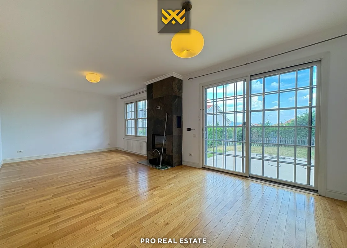 Shtëpi 264m² me #QIRA në Lagjen Fshati Ndërkombëtar