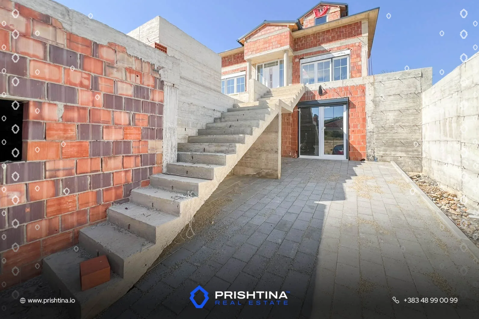 Shtëpi në shitje 500m² + 2 ari oborr në Bërnicë të Epërme