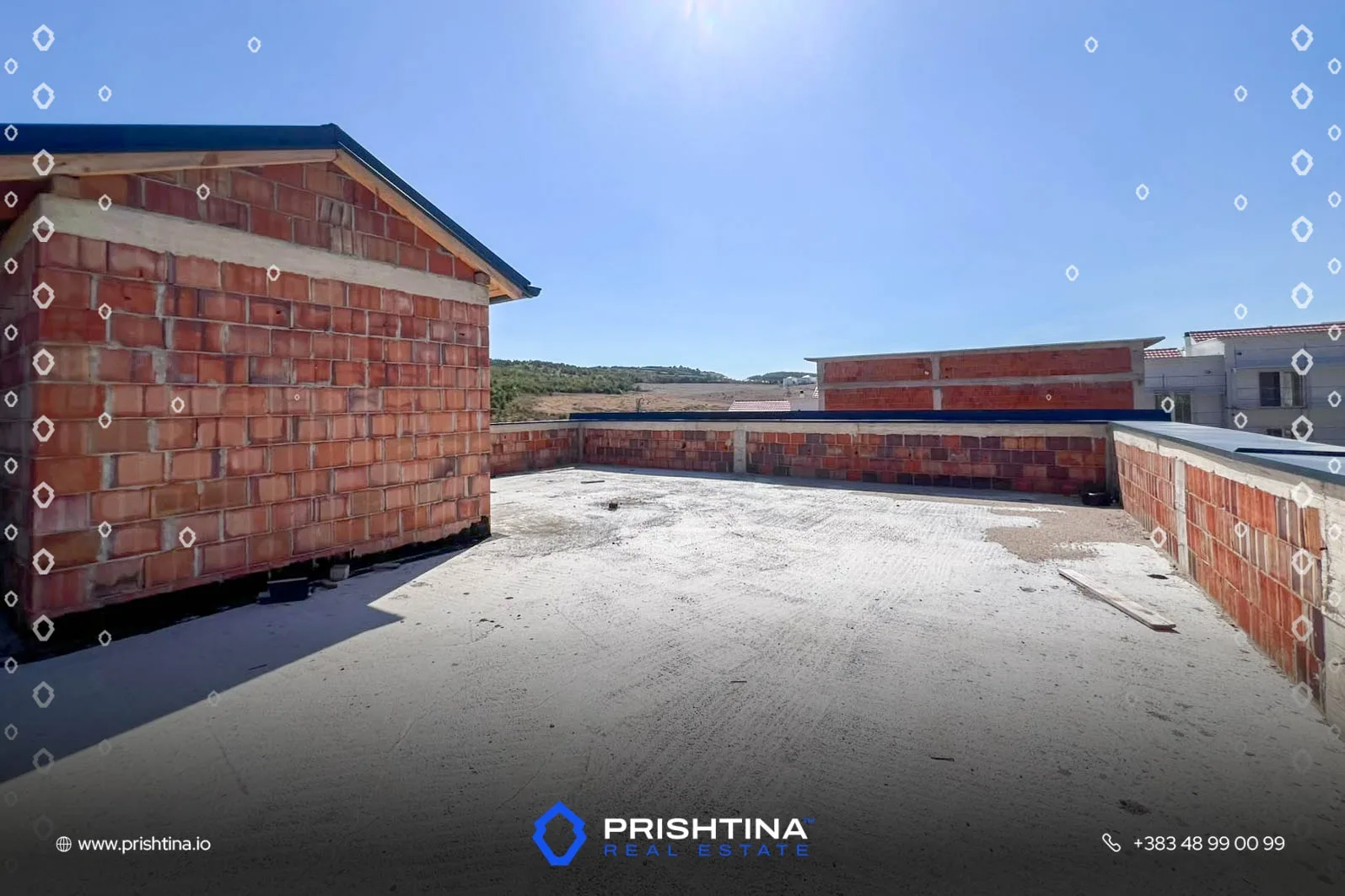 Shtëpi në shitje 500m² + 2 ari oborr në Bërnicë të Epërme