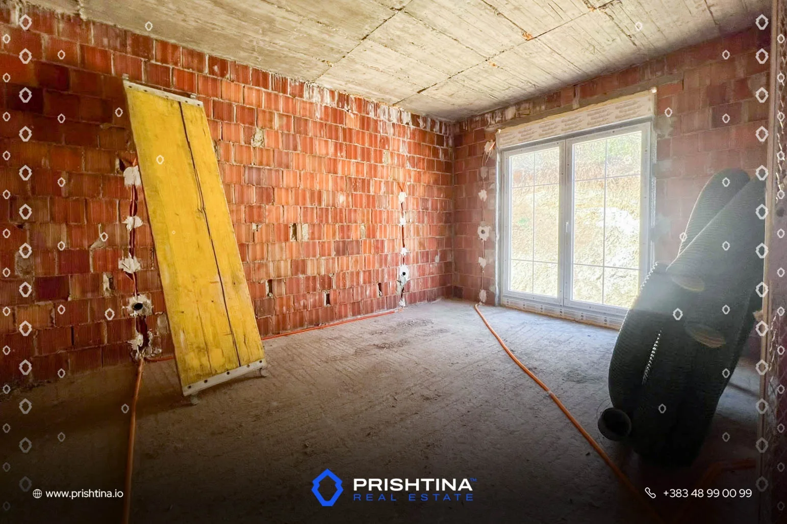Shtëpi në shitje 500m² + 2 ari oborr në Bërnicë të Epërme
