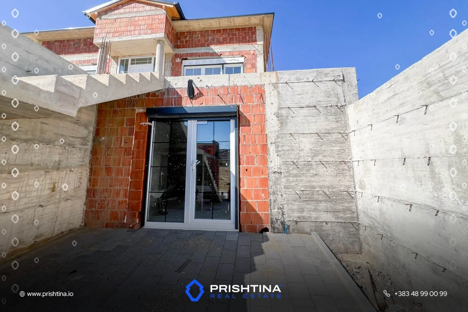 Shtëpi në shitje 500m² + 2 ari oborr në Bërnicë të Epërme