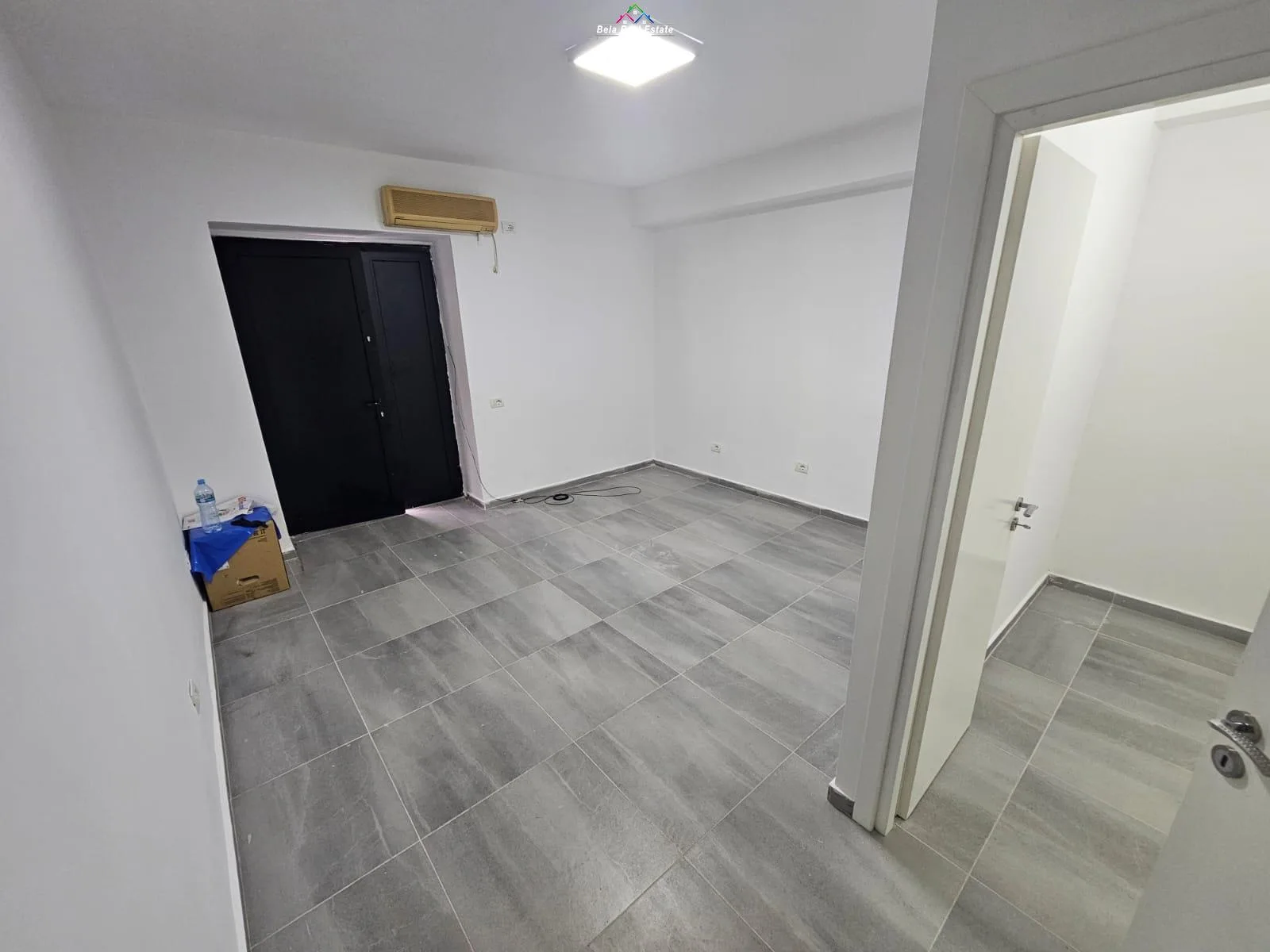 Dyqan Me Qera prane Qendres (ID BD21733) Tirane.