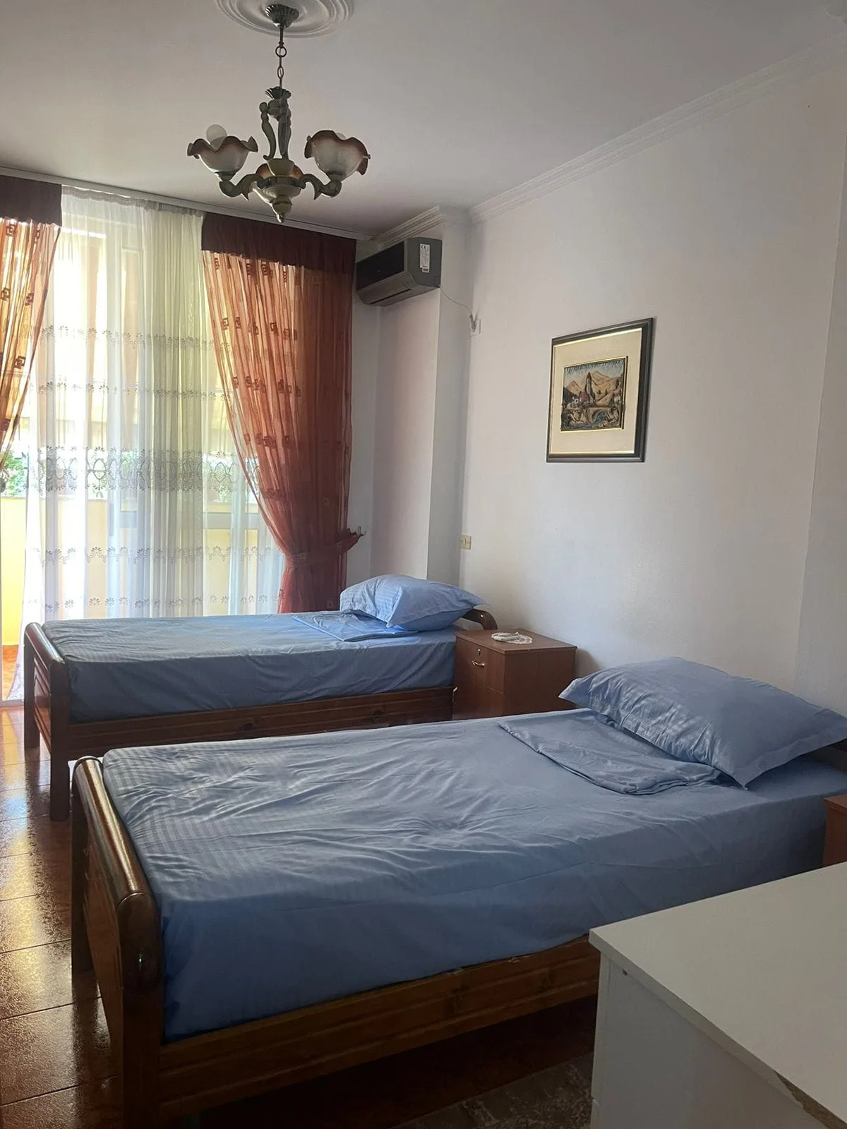 Apartament Me Qera 2+1 Tek Myslym Shyri (ID B220547) Tirane.