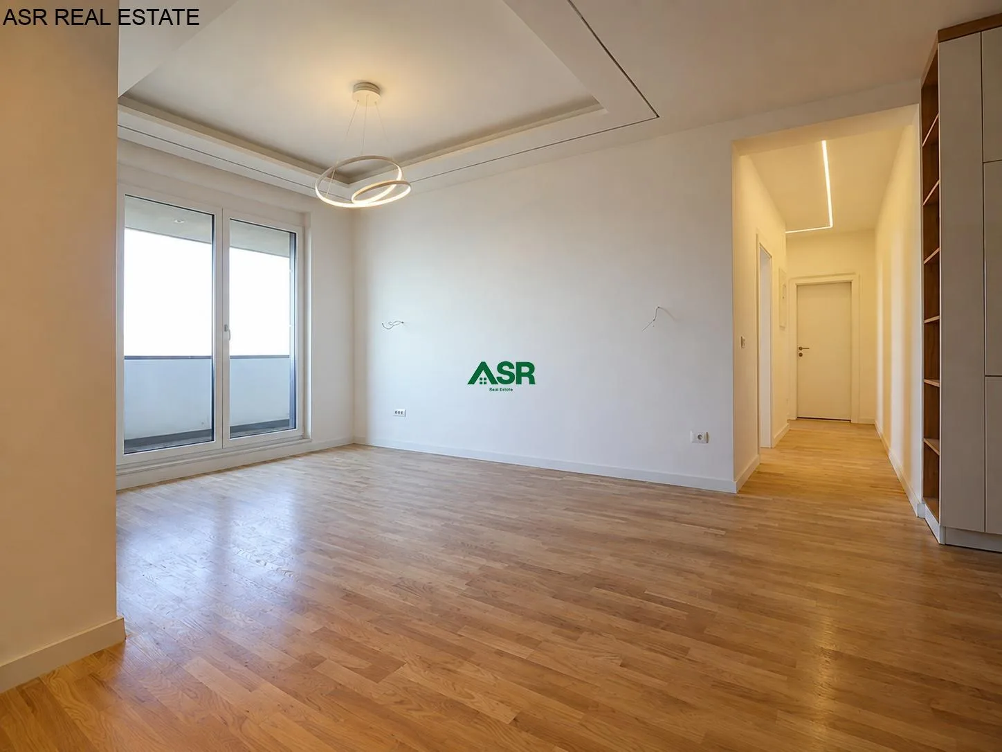 Ofrohet banesë me qira me sipërfaqe 130 m², në Pejton