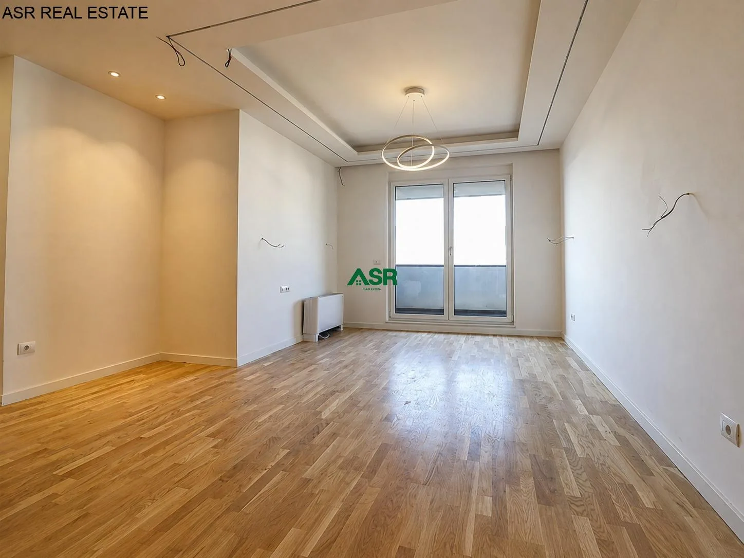 Ofrohet banesë me qira me sipërfaqe 130 m², në Pejton