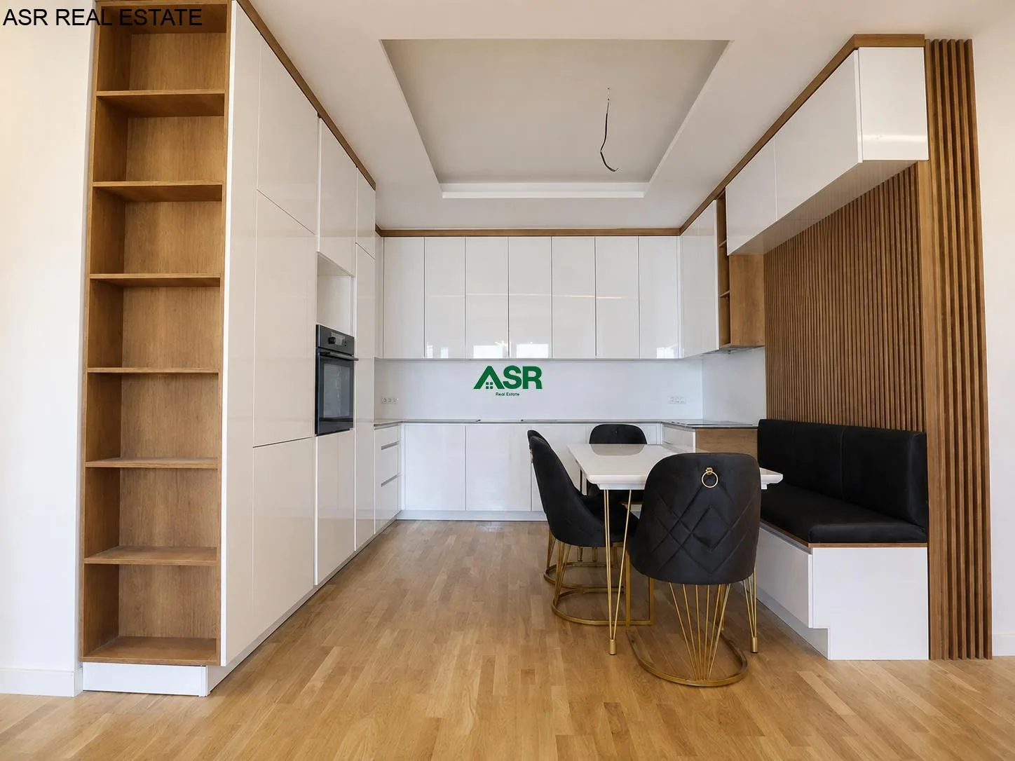 Ofrohet banesë me qira me sipërfaqe 130 m², në Pejton