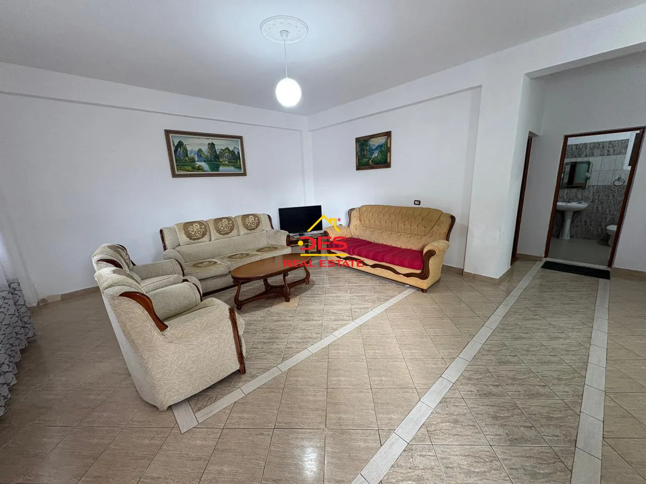 Jepet me qira kati i parë i një vile te fusha e druve,vlorë