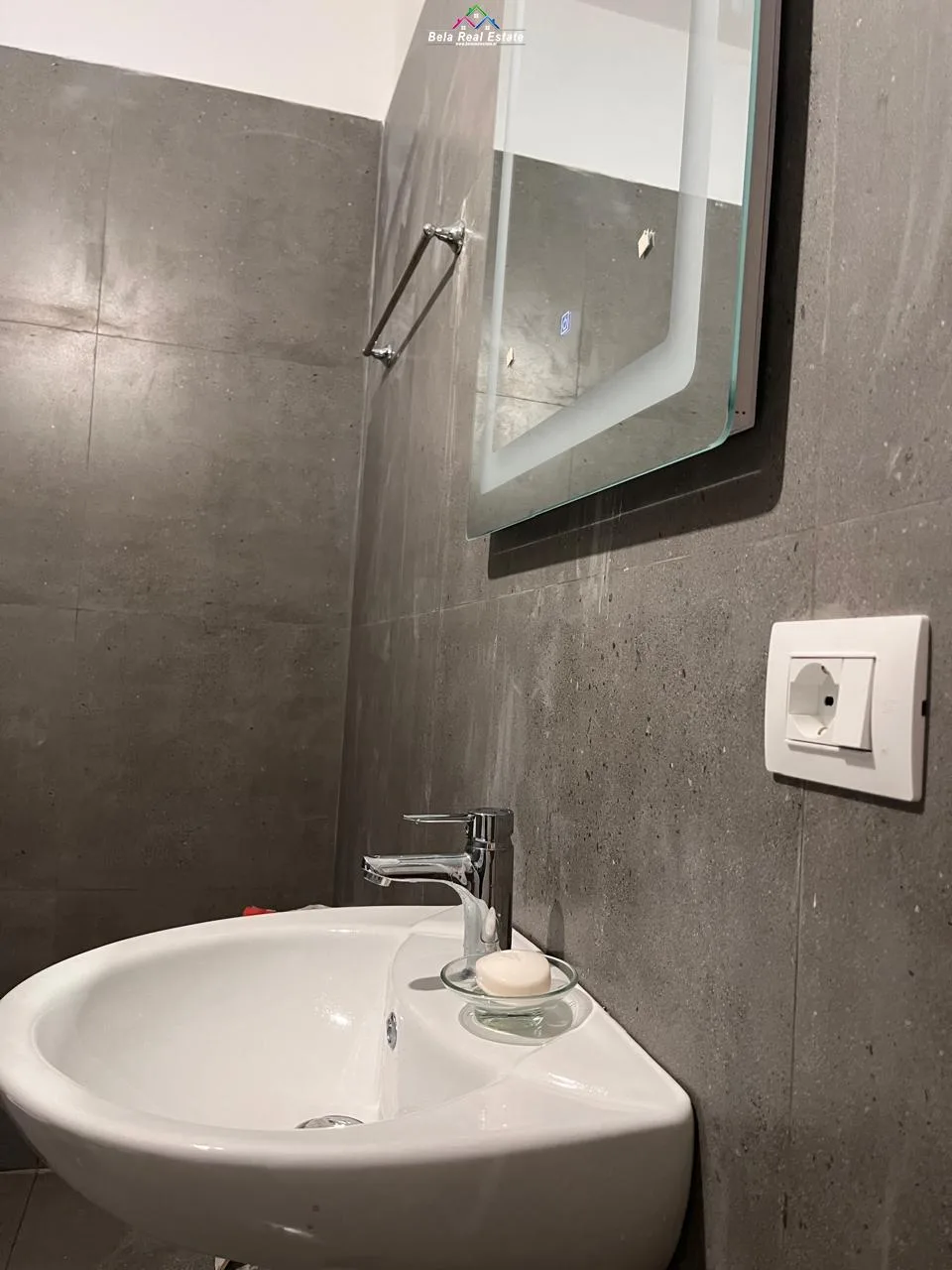 Apartament me Qera 1+1 ne Porcelan (ID B210911) Tirane