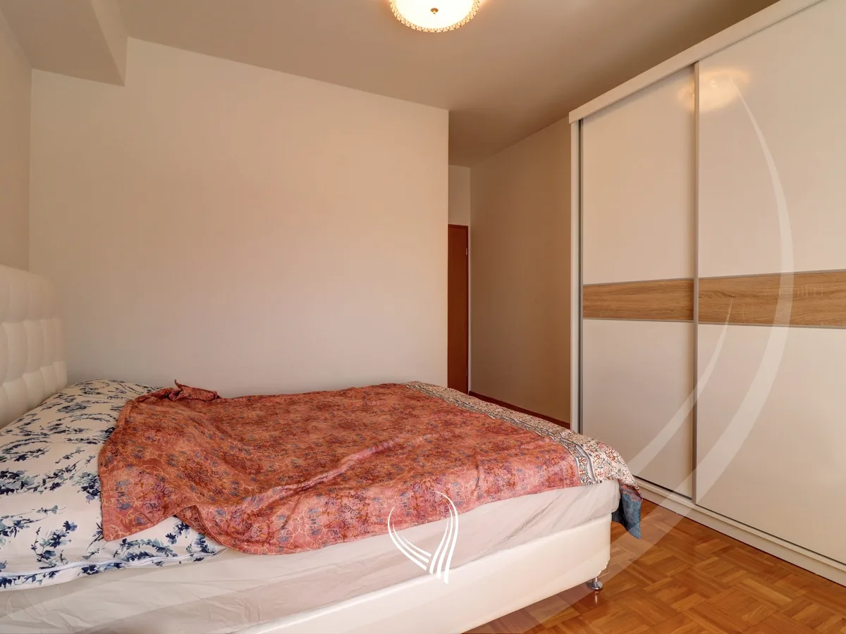 Banesë me 3 dhoma gjumi me qira në lagjen Arbëria – Dragodan
