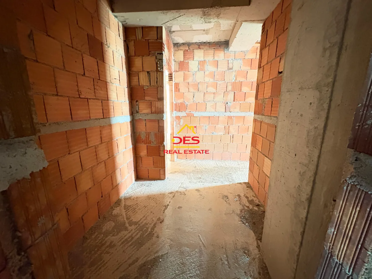 Shitet apartament 1+1 në rezidencën “poseidon”, vlorë