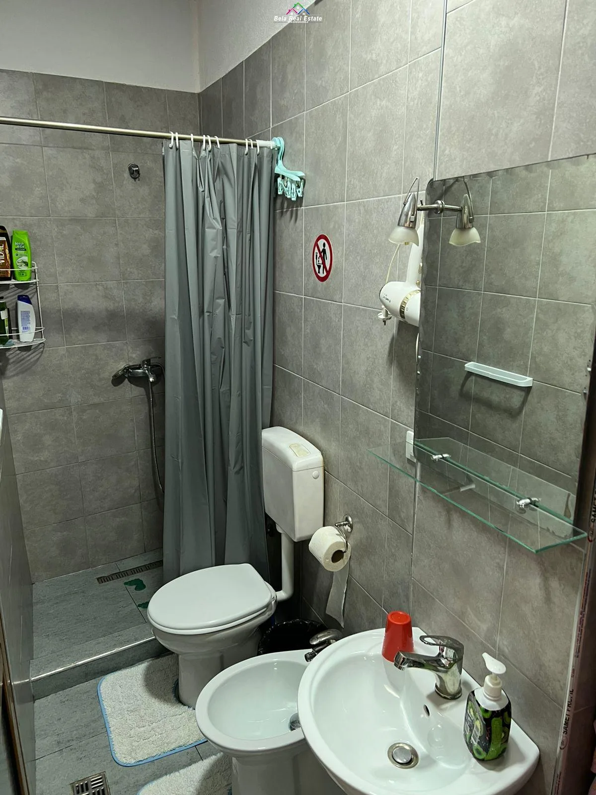 Kat Vile Me Qera 1+1 Tek Pazarit i Ri (ID B21121) Tirane