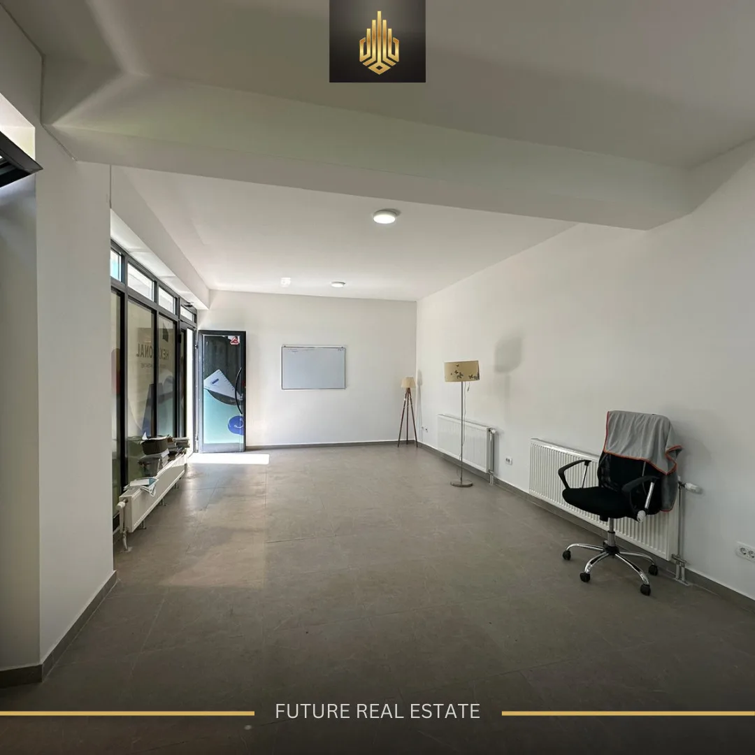 Lokal me QERA/48m²