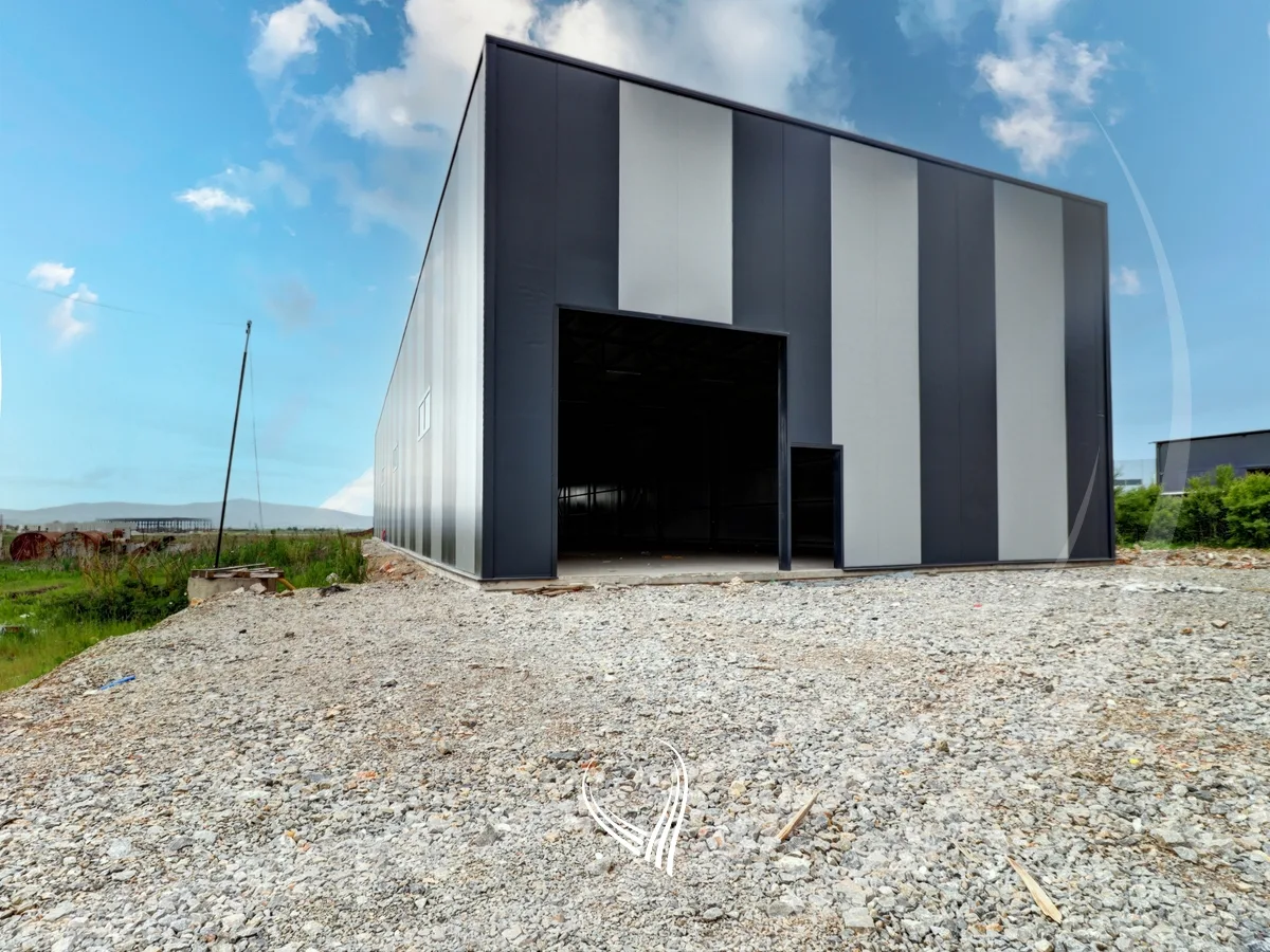 Depo 620m2 me qira në Suhadoll
