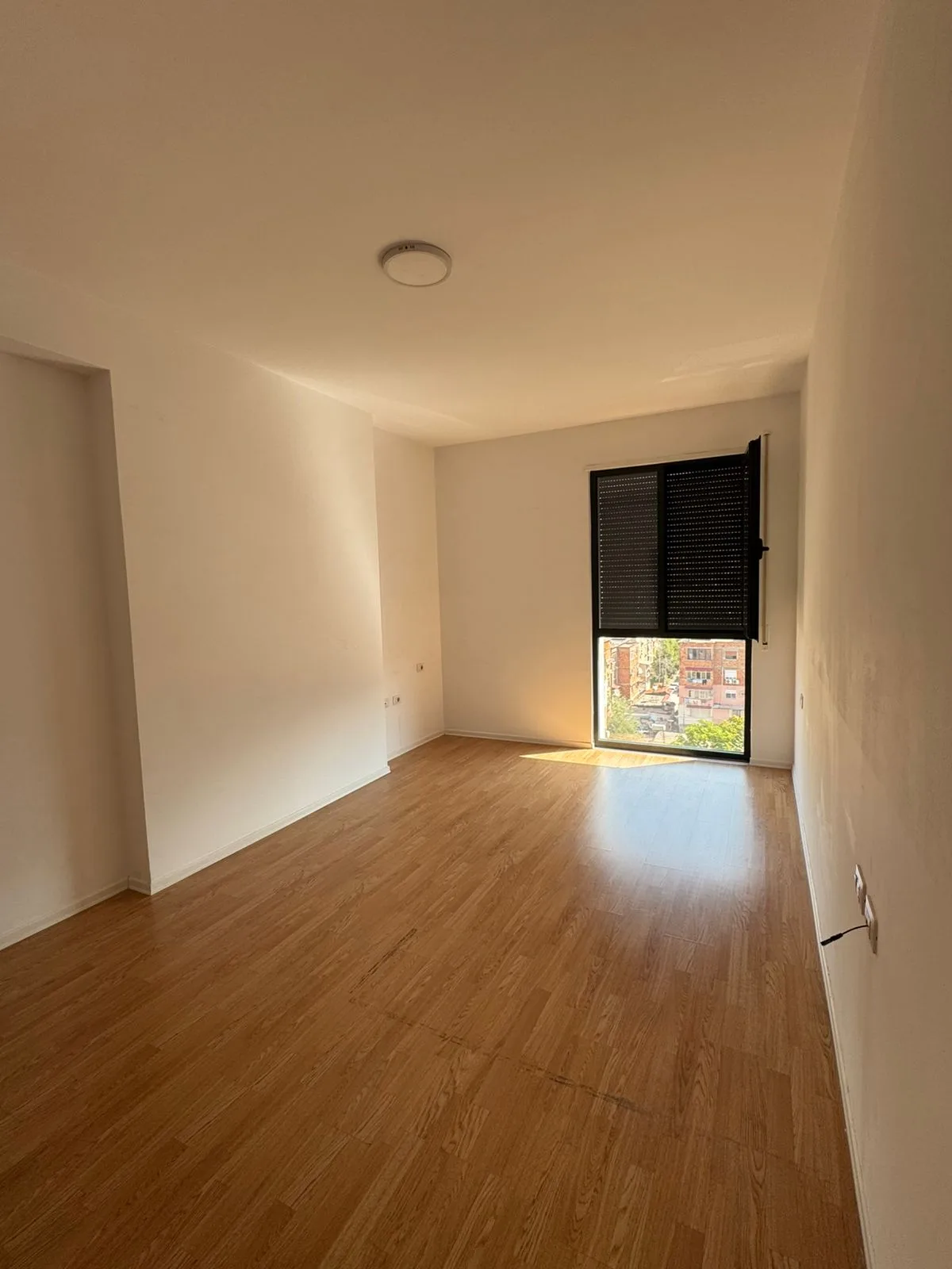 Zyre me Qera 2+1 tek Kompleksi Zirkon (ID B220330) Tirane