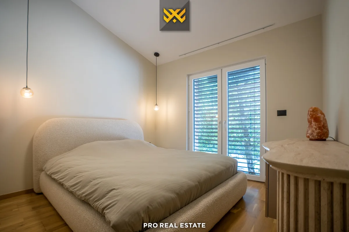 Villë 247m² për #SHITJE në Brezovicë