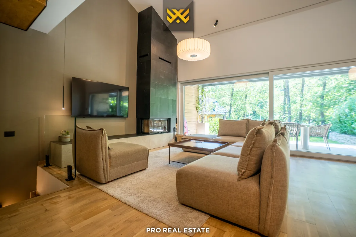 Villë 247m² për #SHITJE në Brezovicë