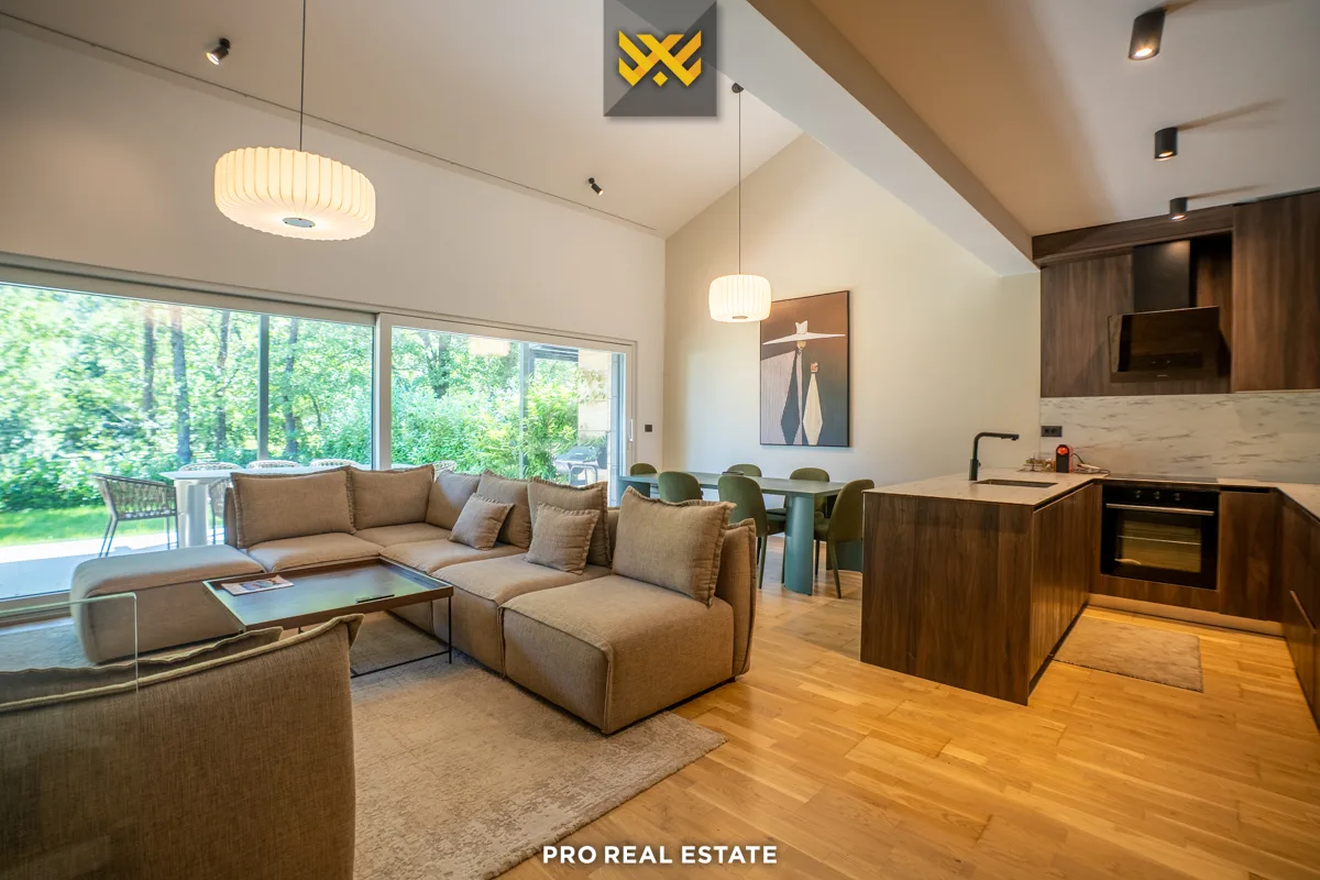 Villë 247m² për #SHITJE në Brezovicë