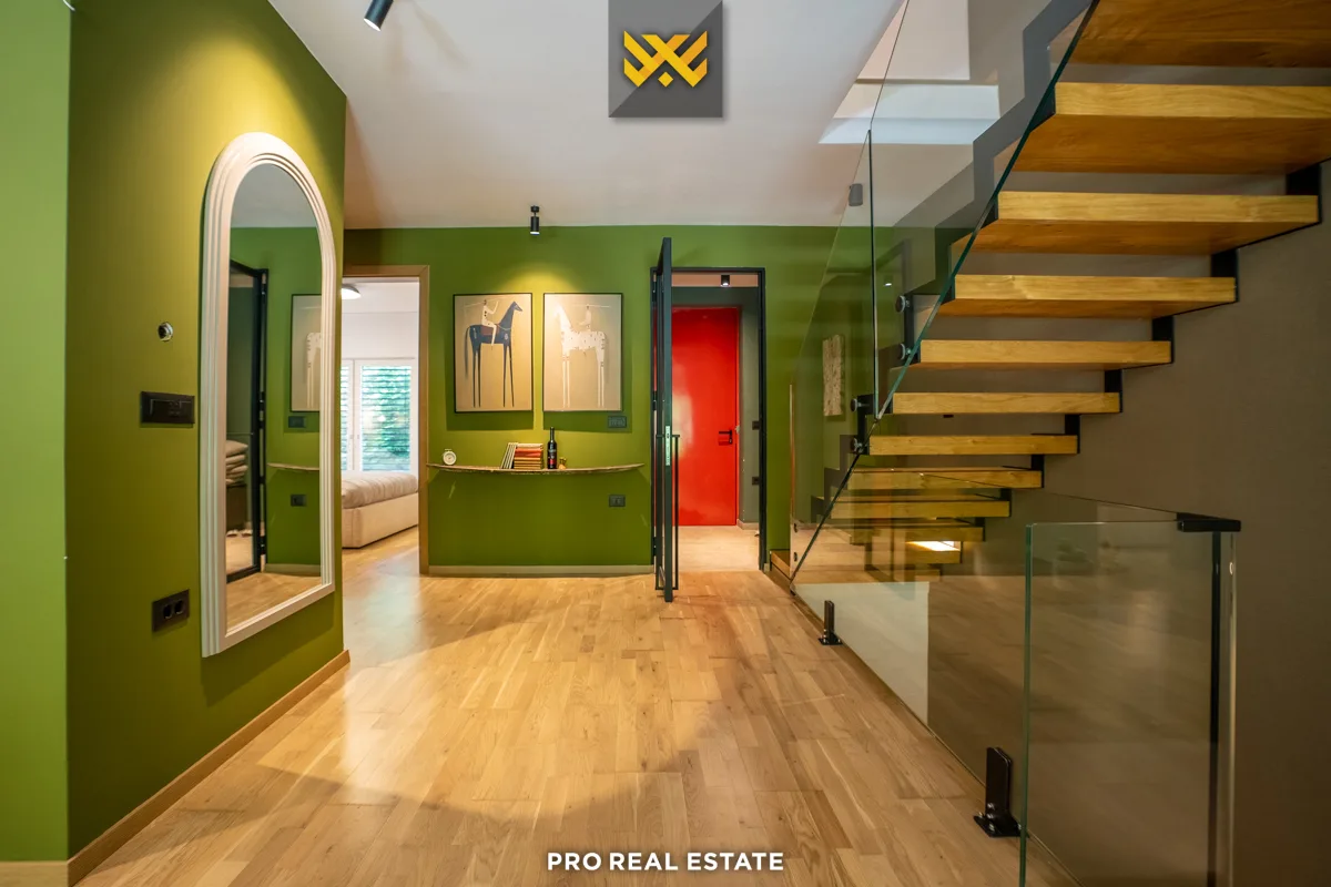 Villë 247m² për #SHITJE në Brezovicë