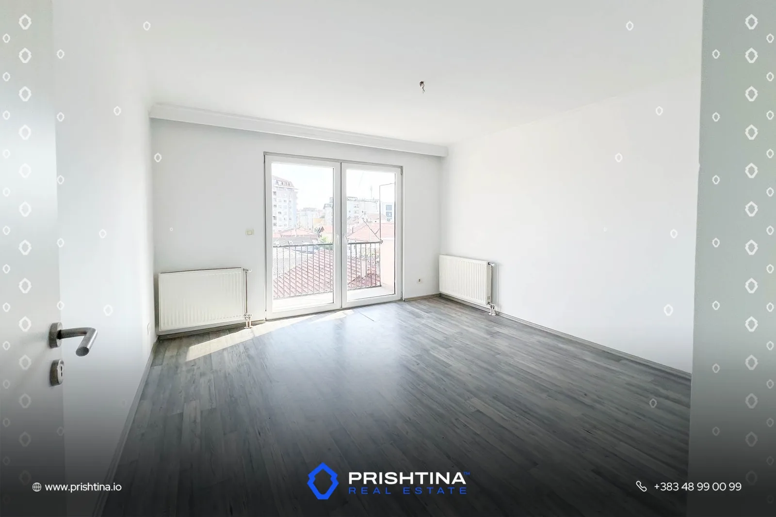 Zyrë me qira 75m² në Qendër