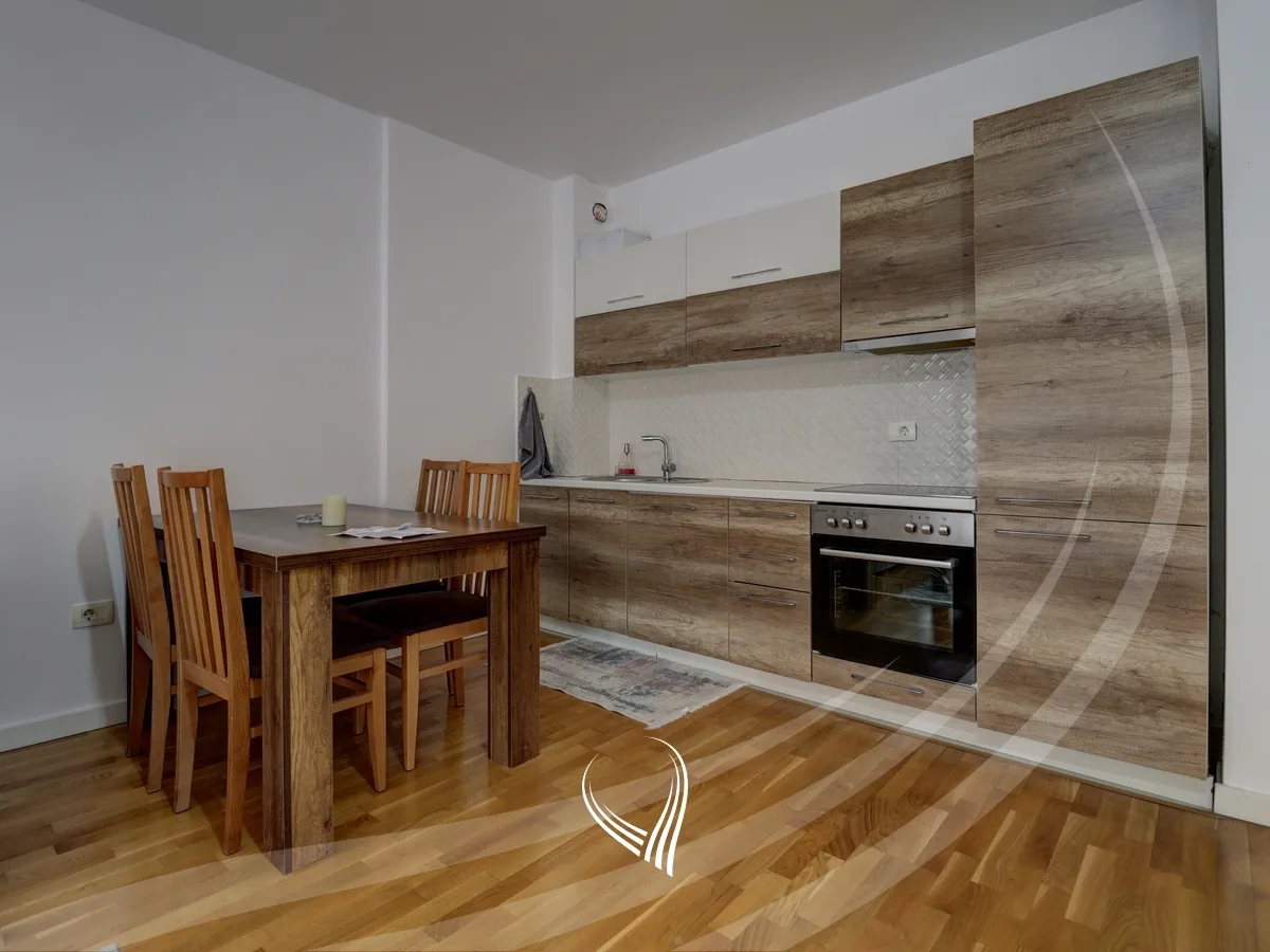 Banesë me 3 dhoma gjumi me qira në lagjen Kalabria- Emshir
