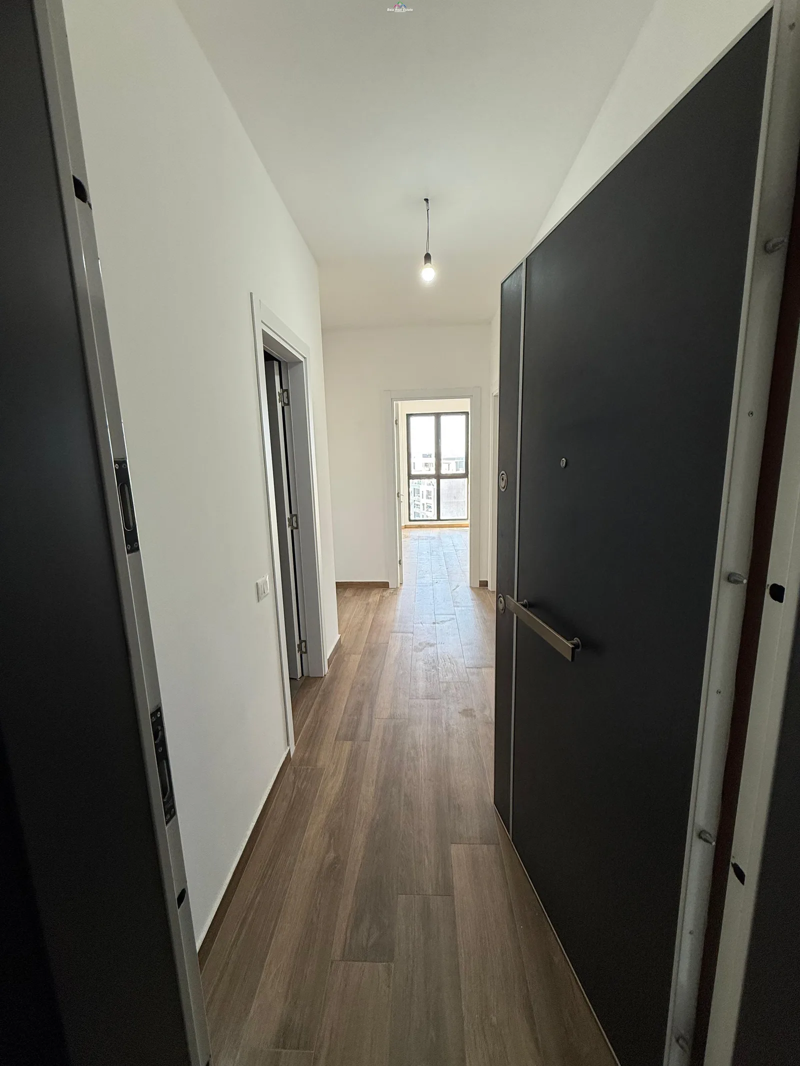 Zyre me Qera tek Farmacia 10 (ID BZ2693) Tirane