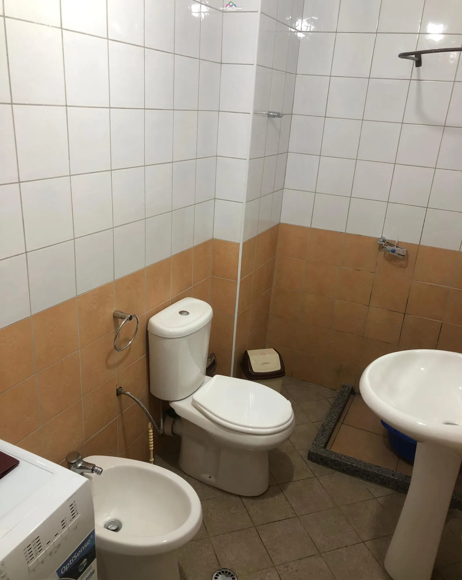 Apartament me qera 1+1 ne Xhamllik (ID B210902) Tirane