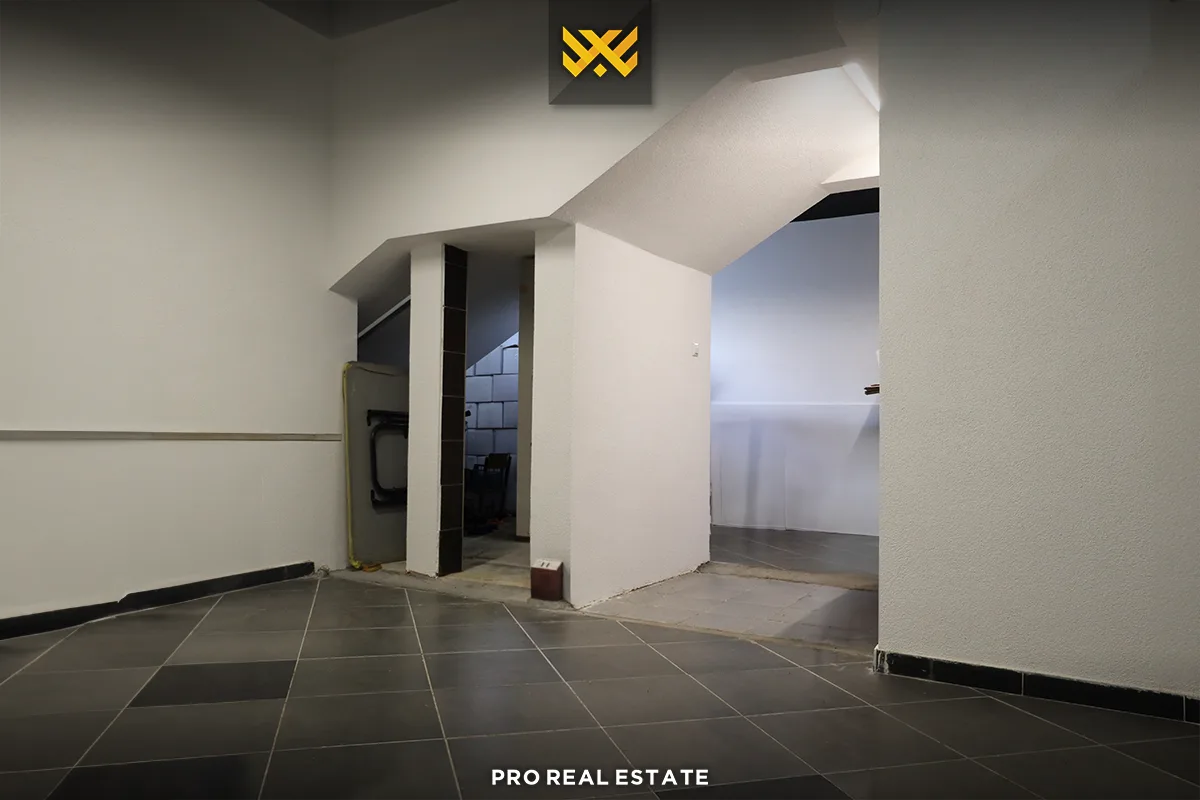 Lokal-Zyrë 51m² për #SHITJE në Fushë Kosovë.
