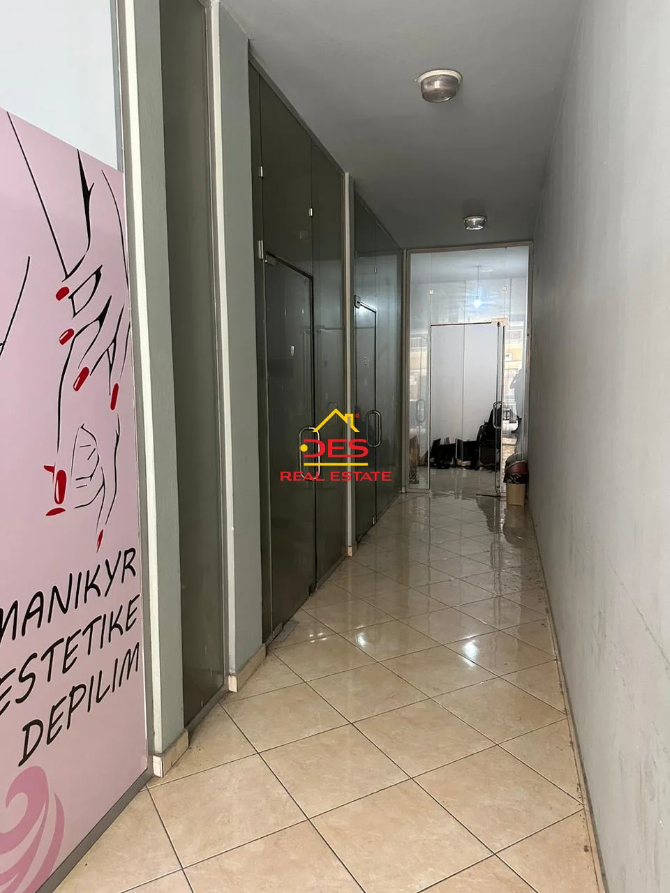 Shiten 2-ambjente biznesi në një nga zonat kryesore të qytetit,elbasan.
