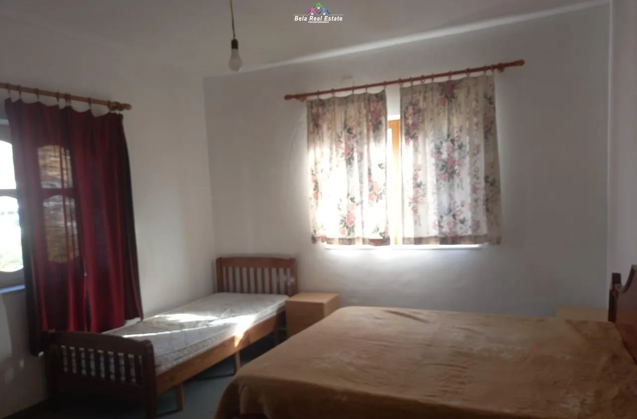 Kat Vile 3+1 Me Qera Tek Ish Tregu Elektrik (ID BV22330) Tirane