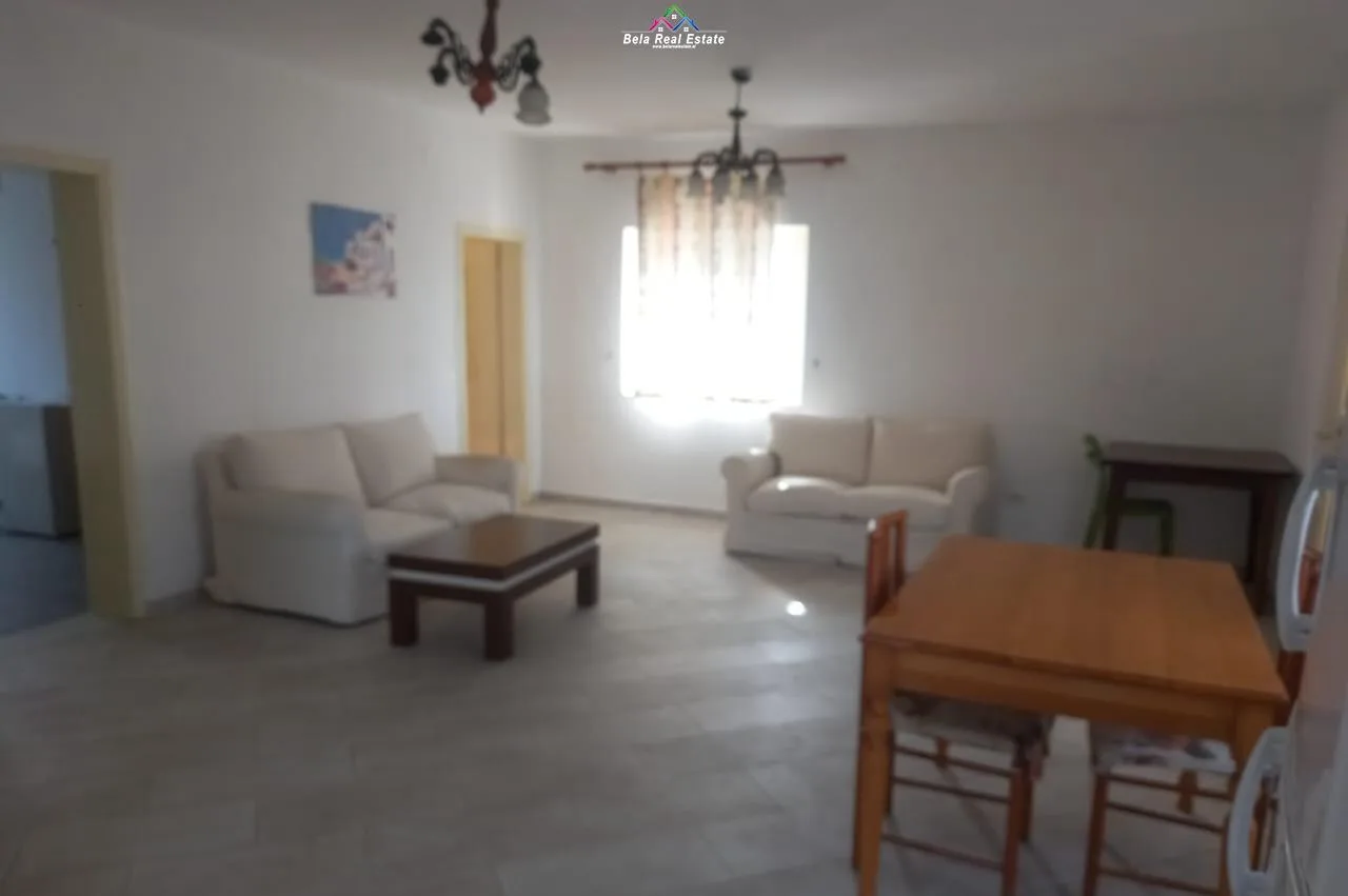 Kat Vile 3+1 Me Qera Tek Ish Tregu Elektrik (ID BV22330) Tirane
