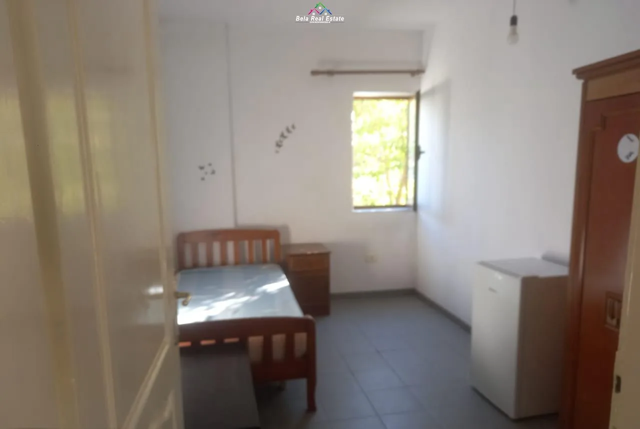 Kat Vile 3+1 Me Qera Tek Ish Tregu Elektrik (ID BV22330) Tirane