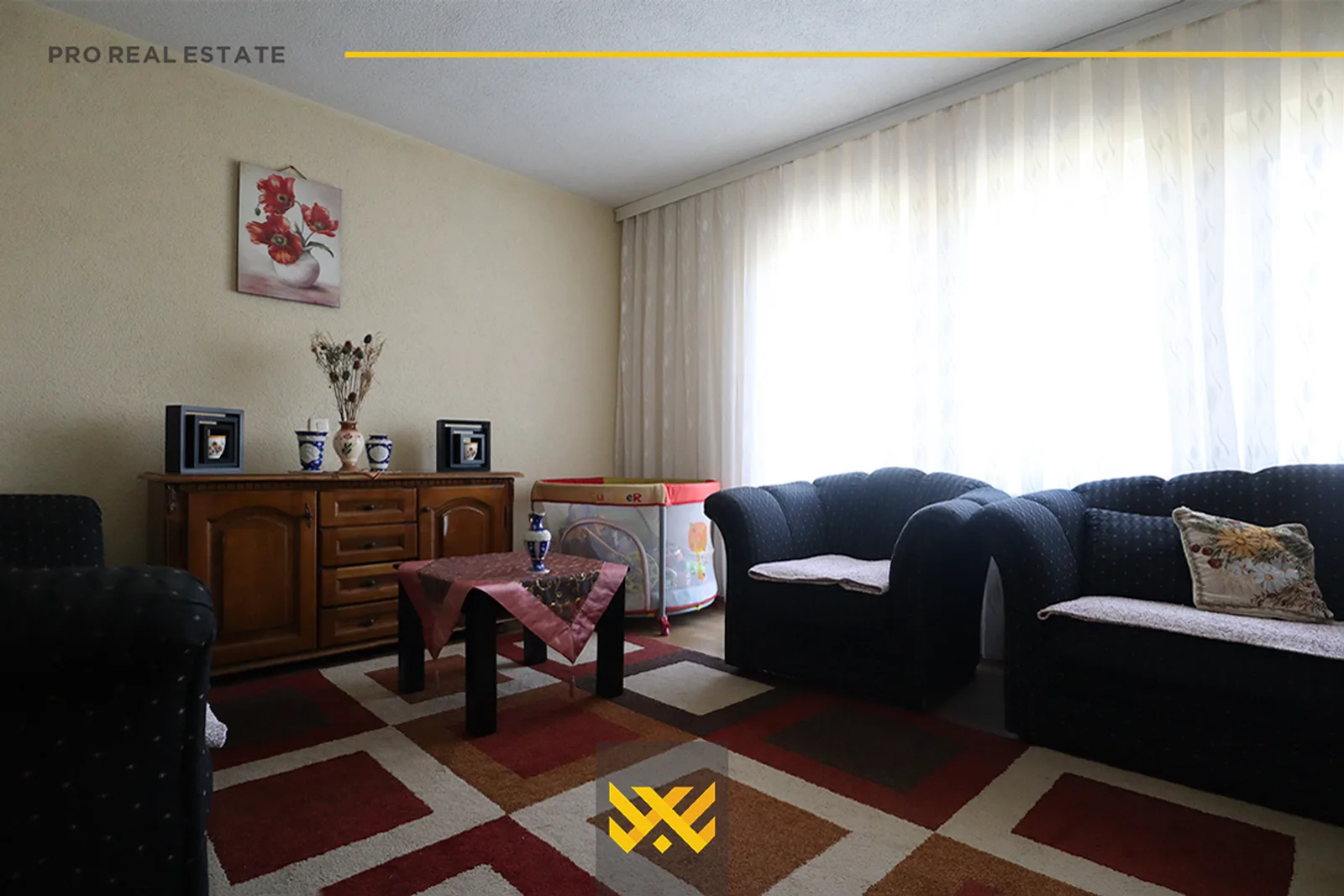 Shtëpi 250m² në #SHITJE në Lagjen Qëndresa.