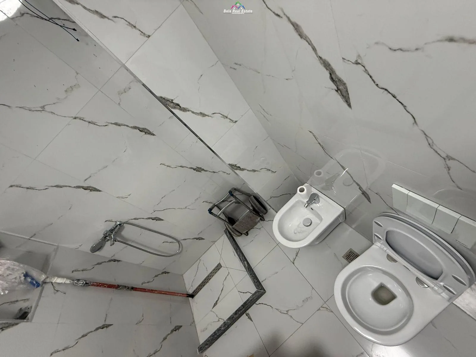 Zyre Me Qera 2+1 Tek Zogu i Zi (ID BZ2767) Tirane